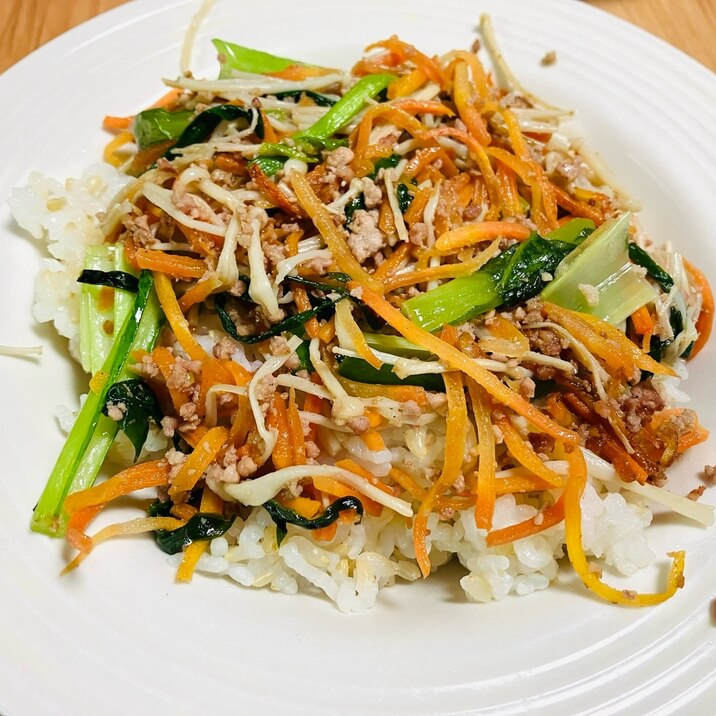 合い挽き肉と野菜のビビンバ